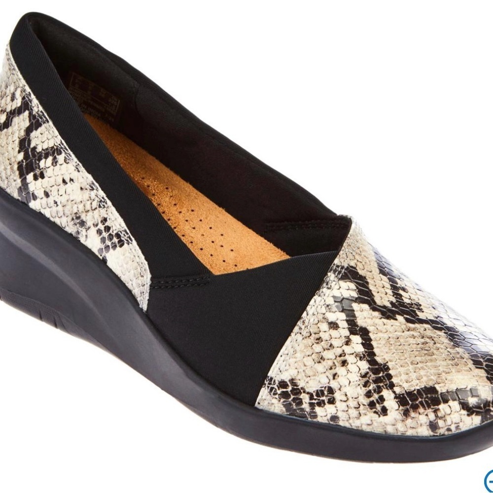 Women's Clarks Ultimate Comfort Collection SZ 10